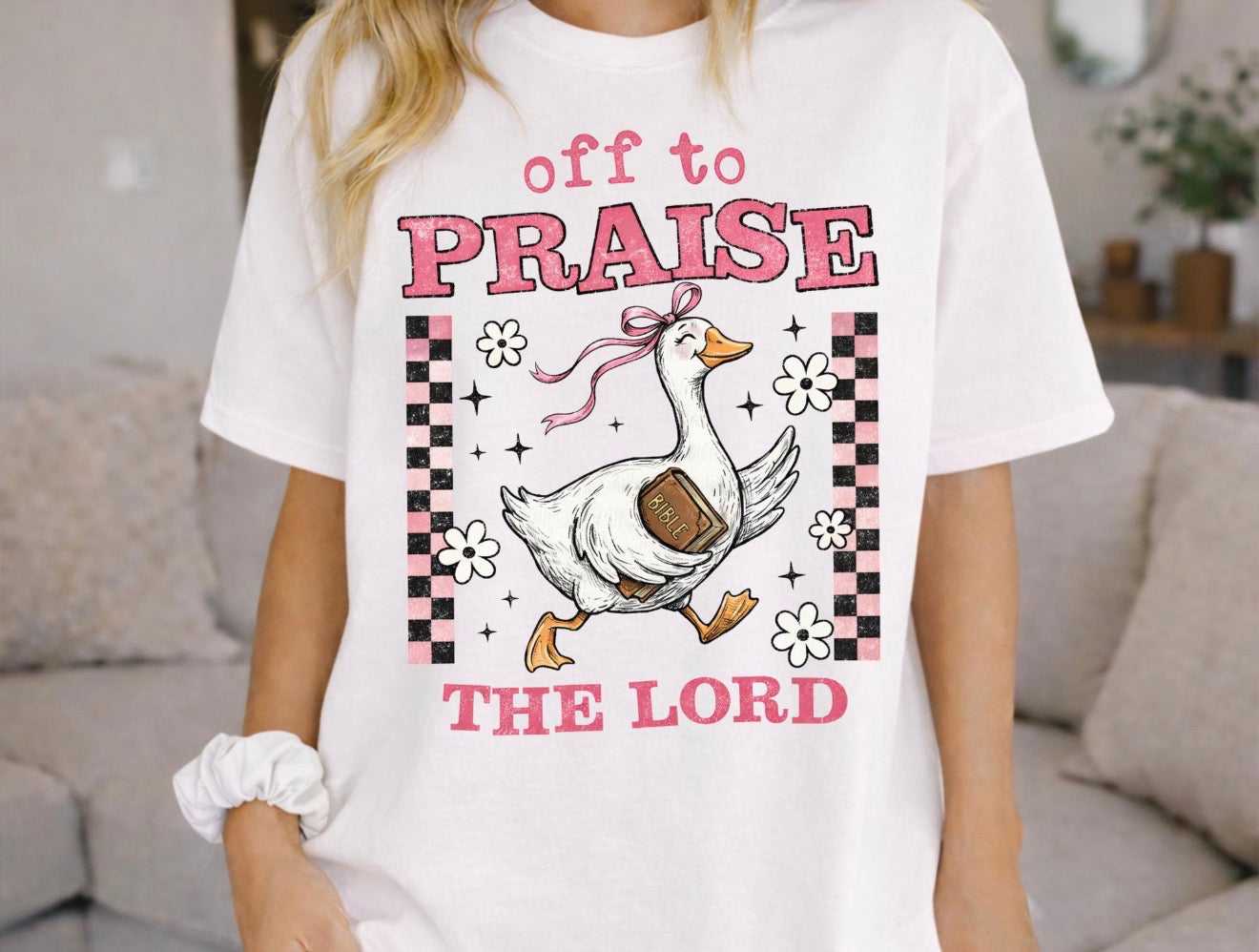 Short Sleeve Off to praise the Lord T-shirt